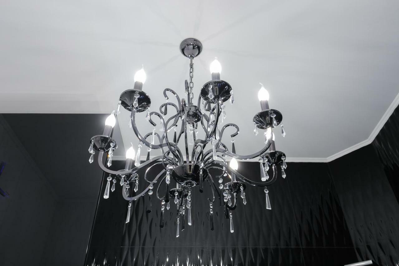 Black&White Apartment In Smart Plaza Kiev Extérieur photo